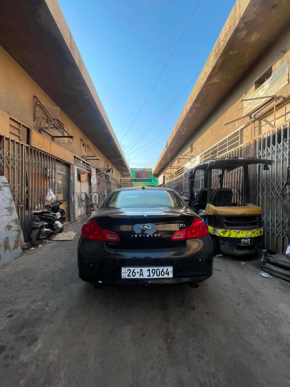 للبيع  سعرها 53ورقه وبيها مجال

ملاحضه السياره مكينتها مو زينه
Infiniti G37 2013 
اللون  اسود
 المكان بغداد 
رقم السياره صلاح دين شرط تحويل 
ــــــــــــــــــــــــــــــــــــــــــــــــــــــــــــــــــــــــــــــــــــــــــــ
المواصفات /
1-محرك VQ 3.7 V6 - 300HP فورويل دفع رباعي 
2-  محرك جديد كير نضيف
3-  كشنات خزن
4-  فتحة سقف
5-  كاميرا خلفية
6-  حساسات خلفية 
7-كشنات كهرباء
8-  جام أوتو
9-  أضوية أوتو
10-  شفتات ستيرن
11-  سماعات Bose
12-  كروز كنترول
13-  تحكم بالمرايا
14- تحكم ستيرن كهربائي
15-تحكم سرعه كروس
ـــــــــــــــــــــــــــــــــــــــــــــــــــــــــــــــــــــــــــــــــ
الحادث /وارد امريكي داخله تقرير غرق وبل عراق صبغ ٤قطع
وبل قماره جراد خفيف بس مقارنه بل سعر ابلاش ومكينه موجود يمنه ال ياخذه يشتري من يمنه ونداري ❤️
ــــــــــــــــــــــــــــــــــــــــــــــــــــــــــــــــــــــــــــــ
السعر/ 53ورقه 
للستفسار /***********
