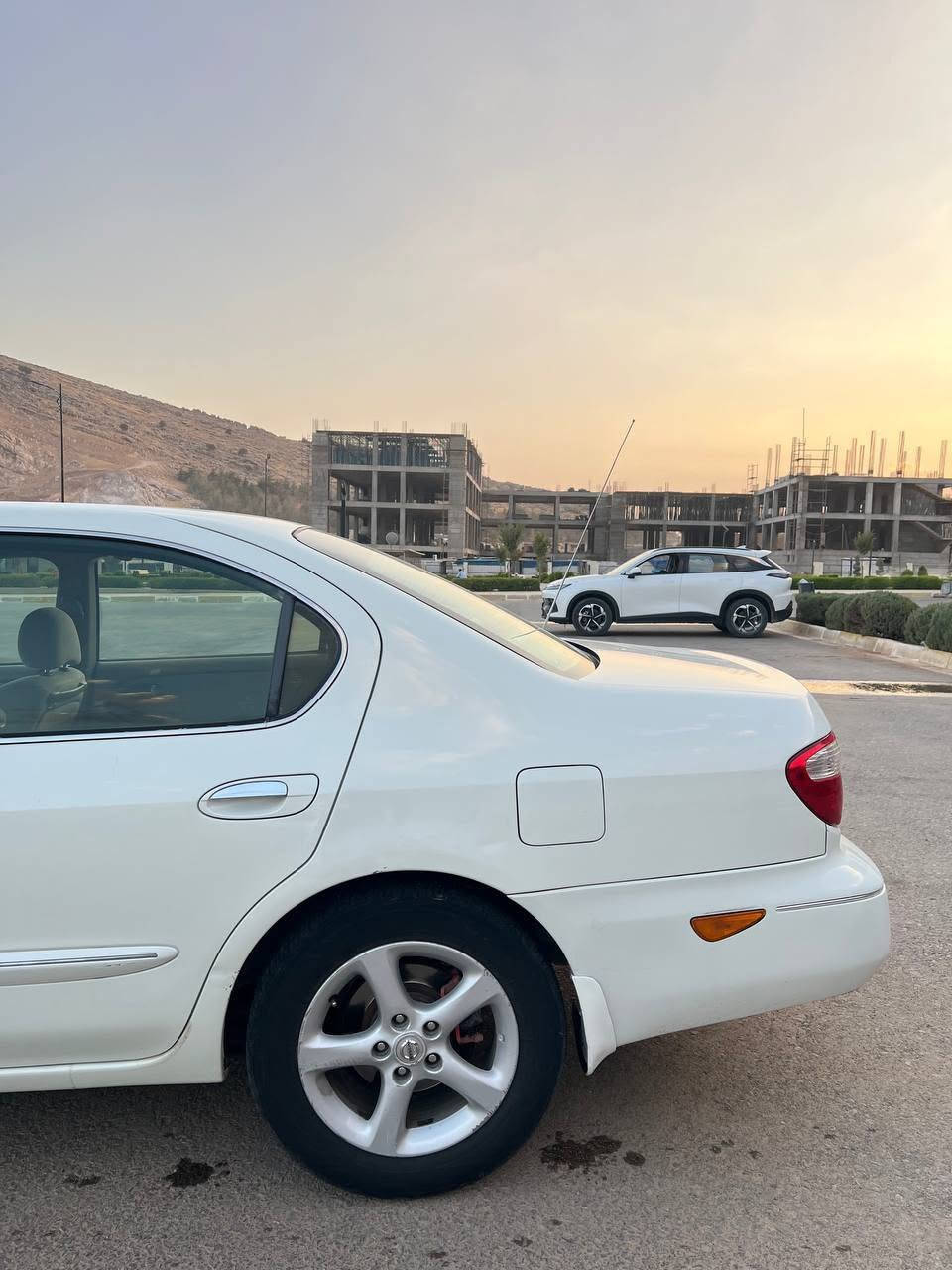نیسان ماکزیما 2002بێ  بۆیاغ بێ سارد بێ چاڵ و تەعدیل بێ شوخت نمونە لەجوانی ماڵی دۆستە توندو تۆڵە مەکینە 3000هەزارمەکینەی شەریکەیە نەگۆڕدراوە  مەکینە و گێڕی لۆکی لەسەرەگێڕو مەکیە کارەبایی تەبرید گەرمی هەمووی لەسەر دەقی شەریکەیە گێڕ عادیabs ناو زەرد قفڵ مەرکەزی ئاوێنە کارەبایی چوار جام کارەبایی تایەو ویلی تازەیە ویلەکانی شەریکەیە 77گەڵاو معامەلە ***********==*********** رانية, السليمانية
