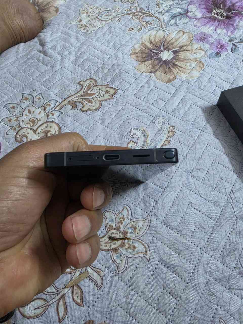 يالله مبايل اس ٢٥الترا ذاكرة  ٢٥٦ و رام ١٢ ضمان وطني باقي على ضمانه سنه و ثلاث اشهر و جهاز مكفول كفاله عامه من الخدش او الضربه السعر مليون و ١٢٥ الف و بي مجال حك الجيه العنوان بغداد الاعلام رقم الهاتف ***********
