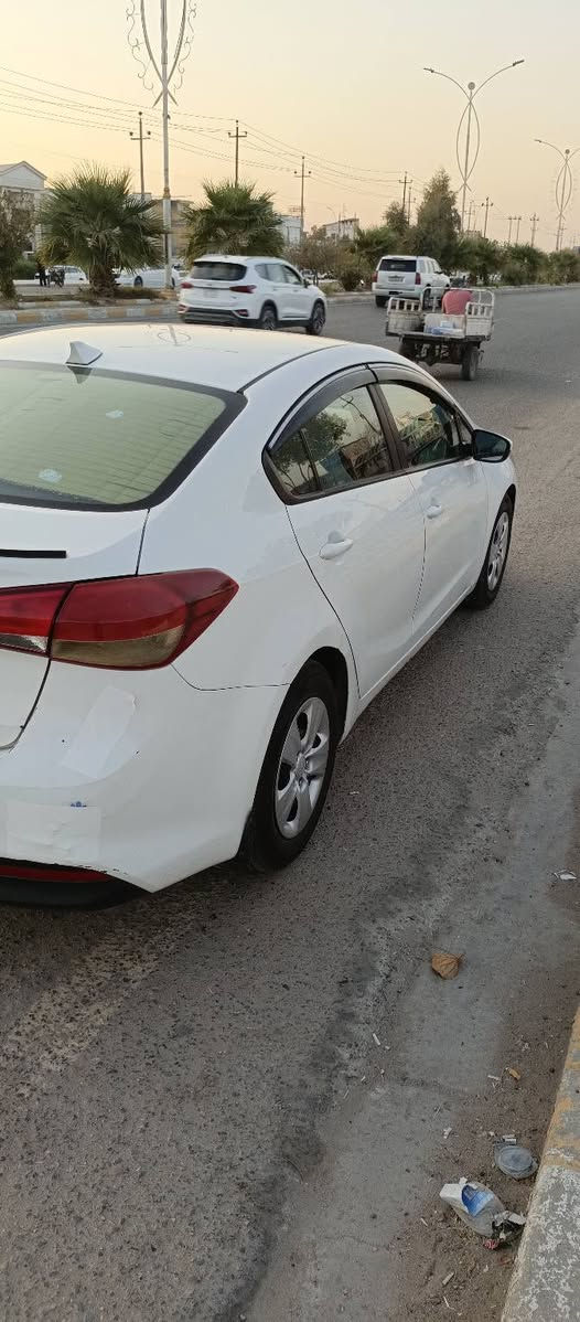 السلام عليكم
كيا فورتي 2017 
مكينه 2000
كير 6 نمر at 
حادث امريكا بس جاملغ وبنيد بدون دواخل 
والعراق بس الدوس 
تدفئه تبريد ثلج
تخم تاير صار شهر من شديته 
باتر جديد عبوه كامله فيت بم جديده
بس تشغل وتطلع ماناقصها شي 
للاستفسار/***********
السعر 105
