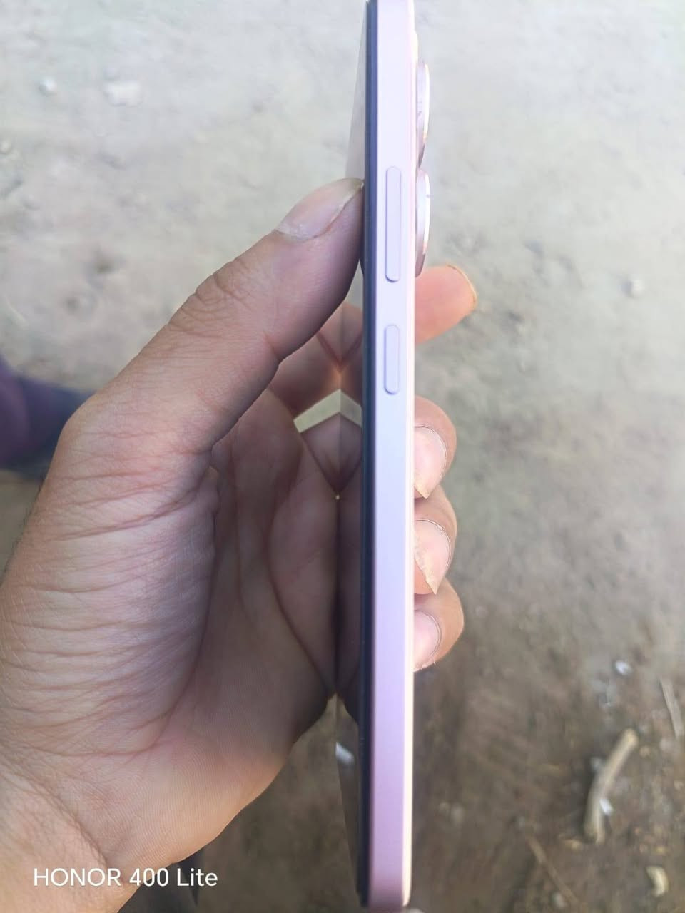 ريلمي 15 5G
ذاكره 512 اعله مواصفات نضافه شوفت عينك صارله شهر ونص عدي اخو جديد سعر 350 وبيه مجال علما جديد 480 الف *********** هذا رقمي
