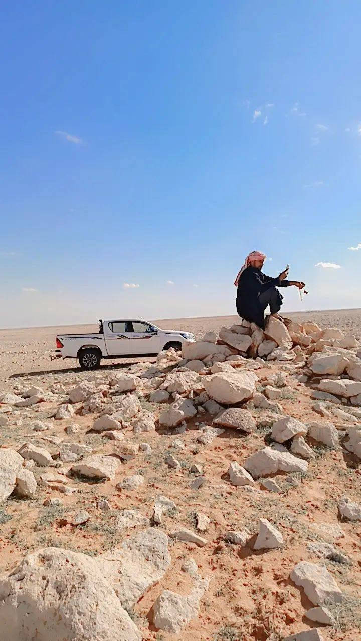 السلام عليكم حجر للبيع يرحم مواويل وناسه محجر يرحم فقط دبل غماره بورويل ابو ناصر سعر 200 وبيها مجال رقم الهاتف ***********
