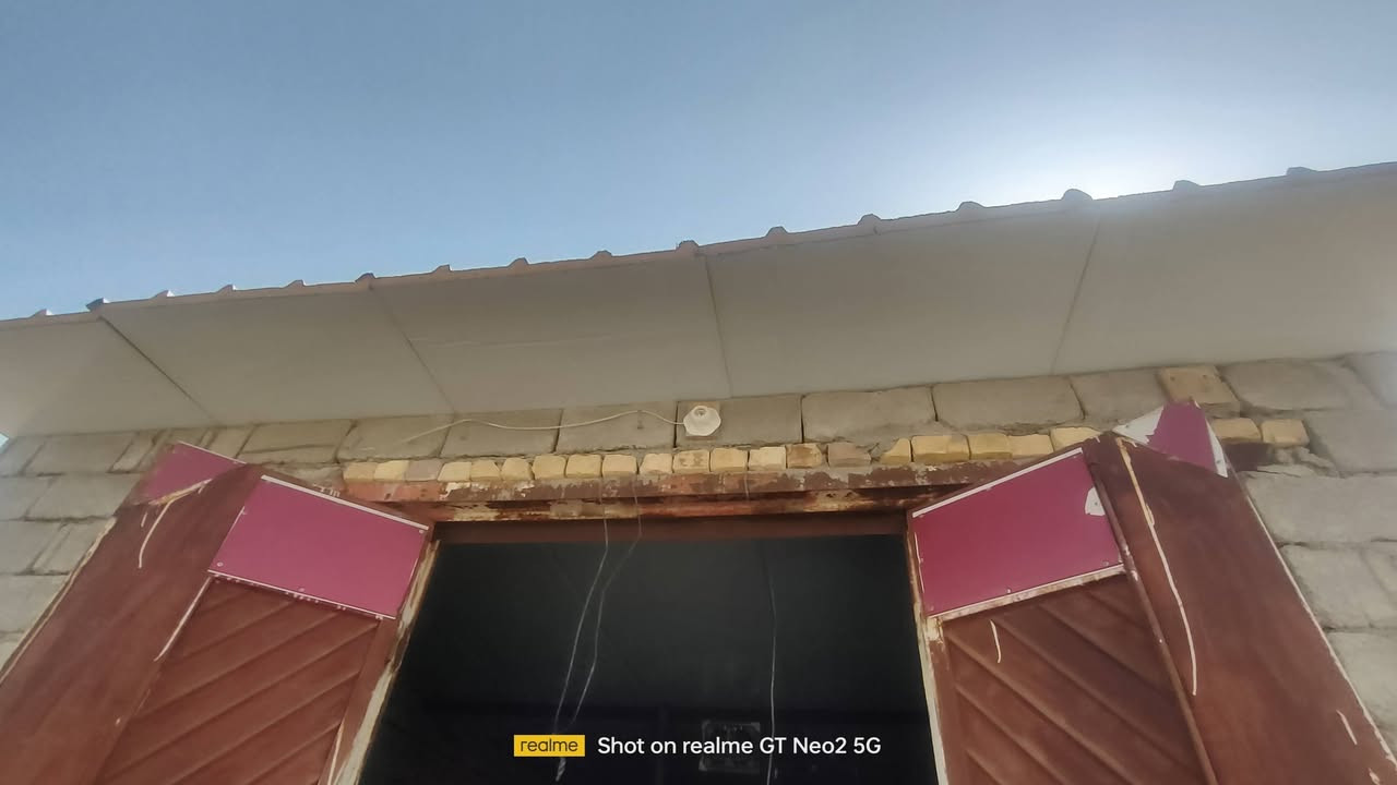 السلام عليكم للبيع سندويش عدد5طول الوحده 7متر +باب تفتري  للاستفسار *********** مكاني كوت
