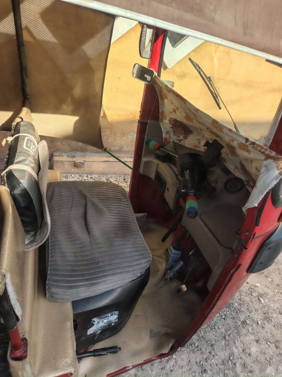 تكتك البيع
موديل ١٨
مرقم تحويل ثاني يوم
مانقص اي شي 
تكتك خير من الله 
كبل شارع
مكان الزعفرانية
***********
