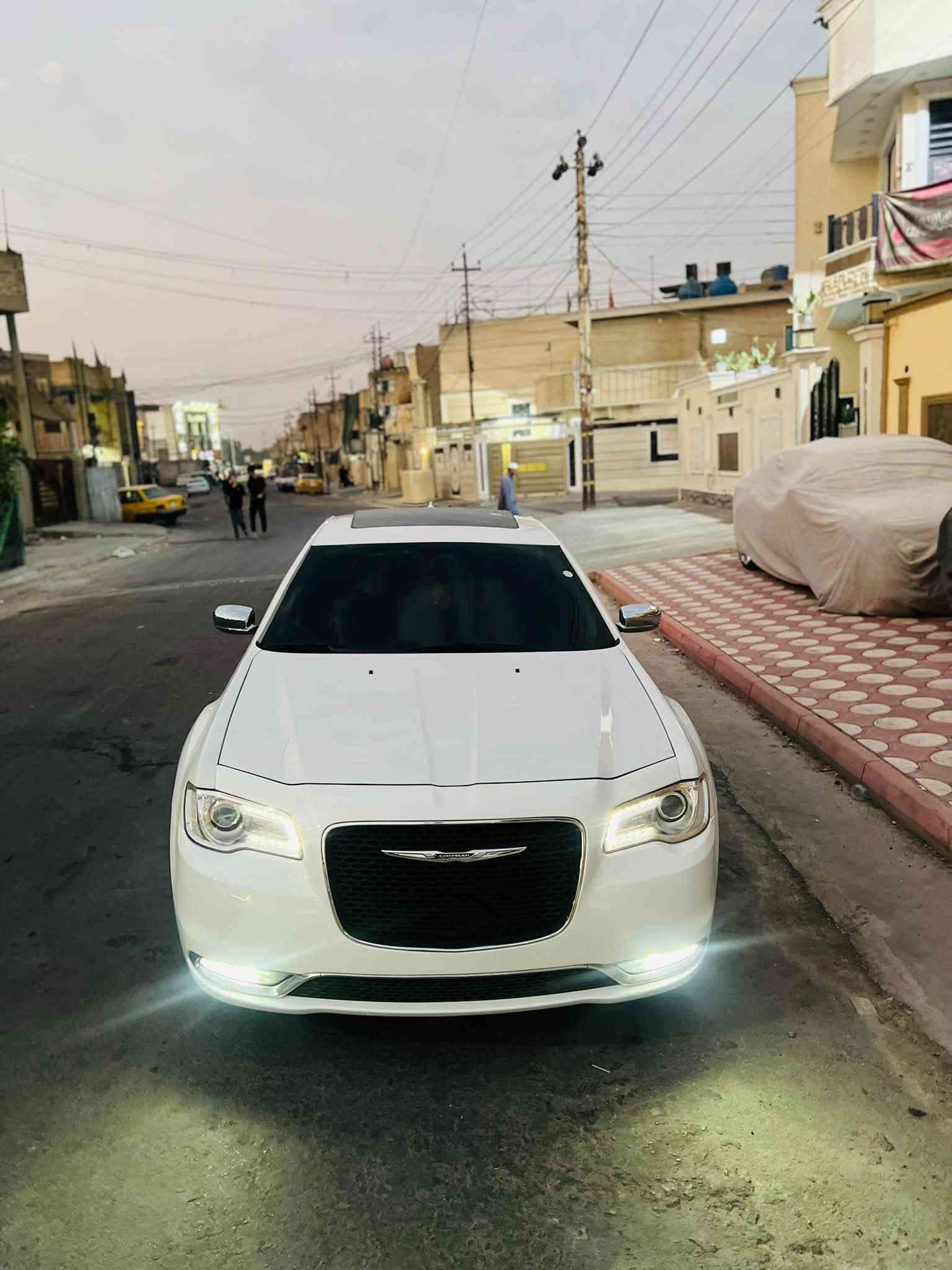 سلام عليكم اوباما كرايسلر 
دخول جديد كتاب ظباط رقم بغداد بسمي
موديل 2020
فوول الاخير
بنراما 
كشنات جلد تدفئة تبريد
ستيرن كهرباء تدفئة
حزن ميموري
تشغل عن بعد
شاشه كاربي
تدفئة بلكشنات الخلفيه
فوول السياره 
مكان السياره بغداد 
***********
