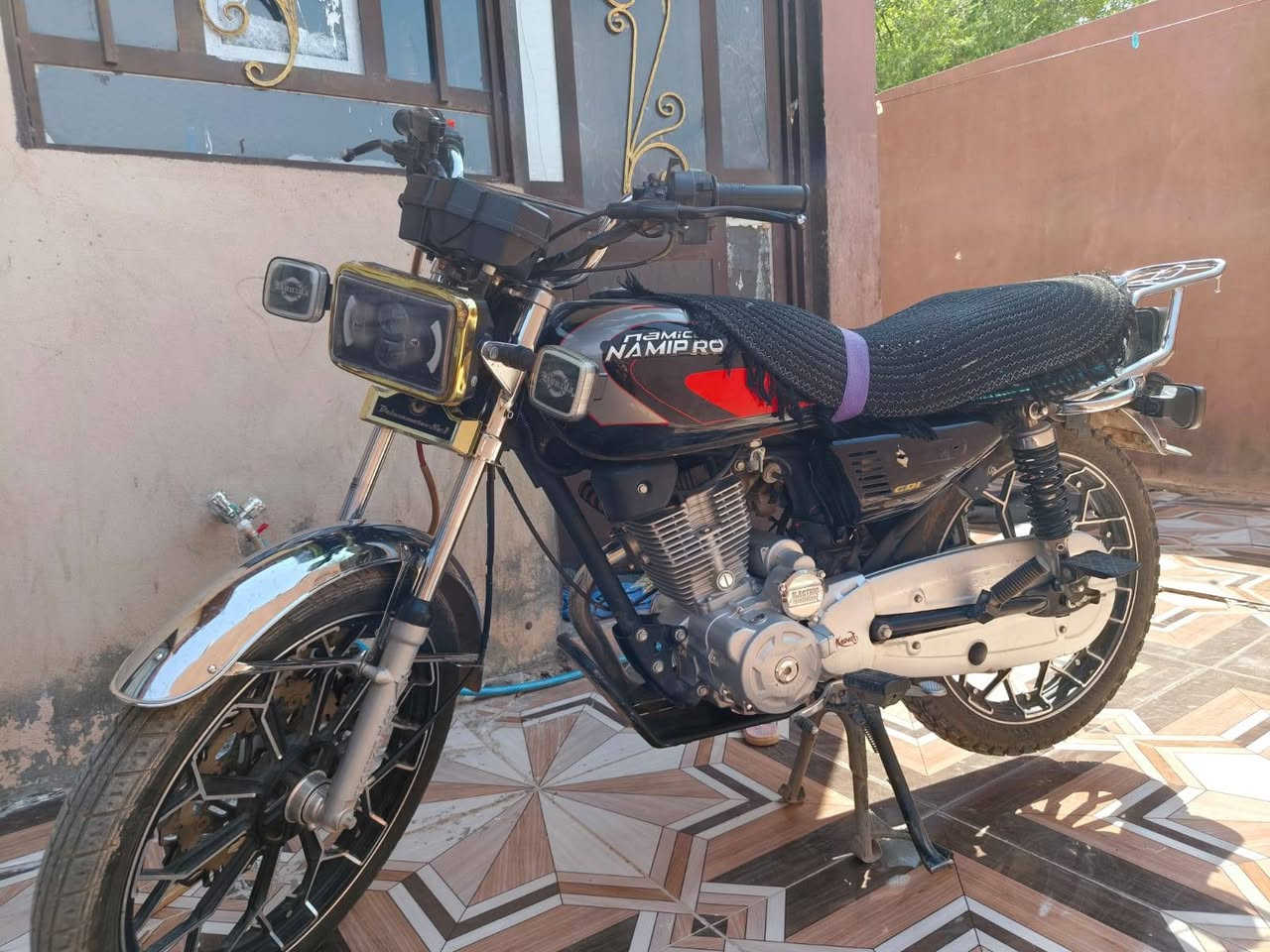 ماطور للبيع موديل 24 نظيف ما ابي نقص 750 وبي مجال ***********
