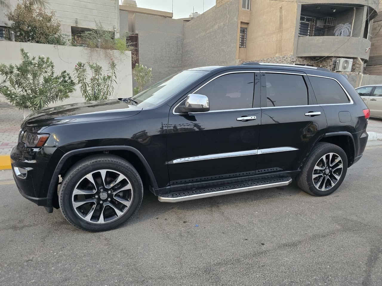 السلام عليكم  بيع سريع سياره جيب للبيع موديل ١٧
وراد امريكي
السياره جاهزه من حداديه تخم تاير ومكينه وكير محرك ما بيها اي نقص بصمه تشغيل 
كشنات كهربائي 
السياره مصبوغه صبغ عام للجماليه شواصي ولغود كفاله ابيع عل السونار 
مكاني في كربلاء 
السعر ١٢٥
غير متواجد عل الفيس 
الاتصال ***********
***********

