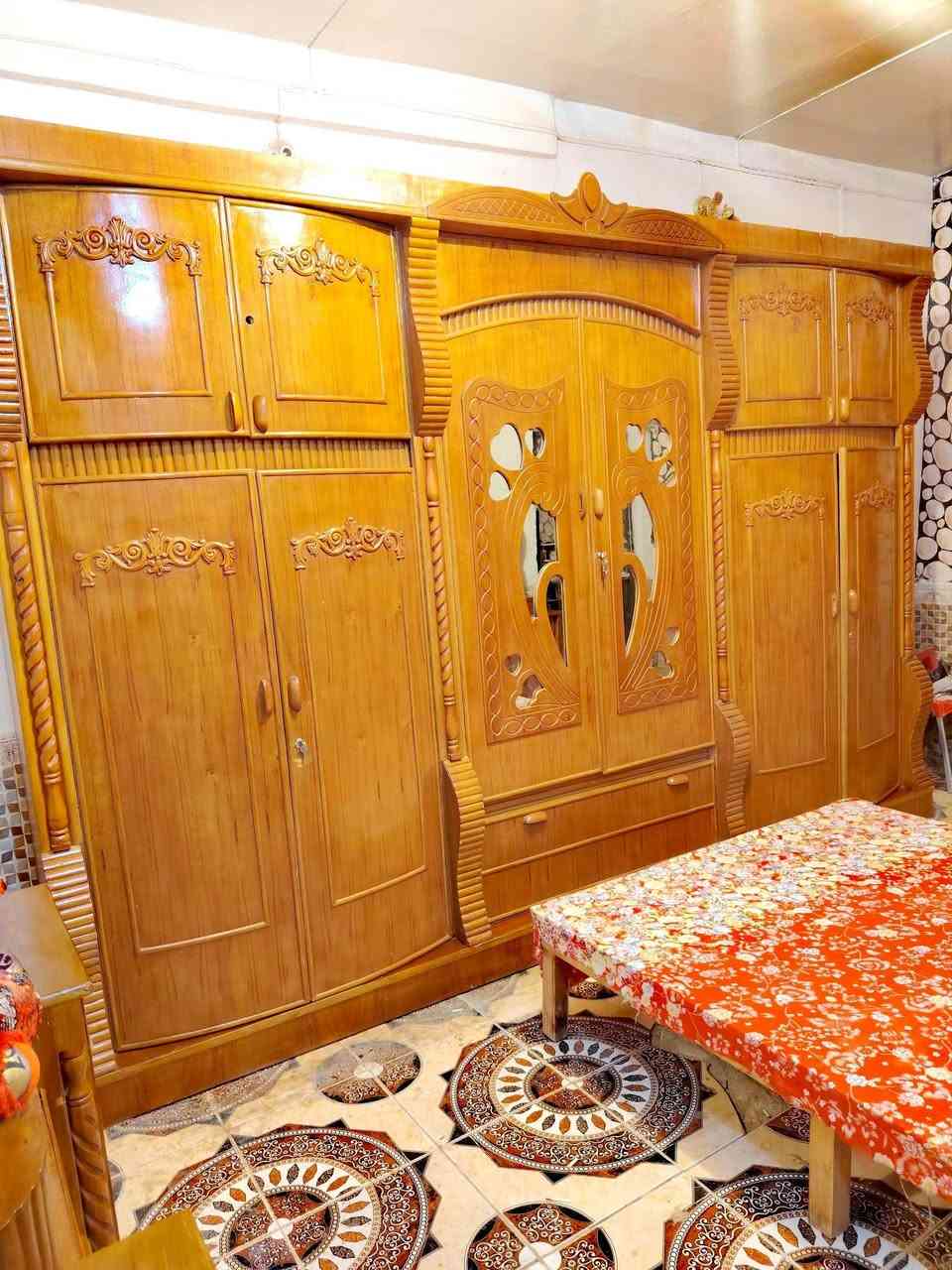 غرفة اخشاب صاج عراقي ام السته طابقين غرفه روعه كلها دنك جراخه لوي غرفه ضخمه موديل حديث حته الملحقات كلها دنك جراخه لوي..زاويه كنتوريه ملحق بارتفاع الكنتور أيضا دنك جراخه لوي.. مستخدم نضيف جدا موديل روعه.. دوشمه وترتيب ضهر جرجوبه براغي ملحقات كامله جربايه بلوكه ست رجلين.. للبيع العنوان الديوانيه اتصال ***********
