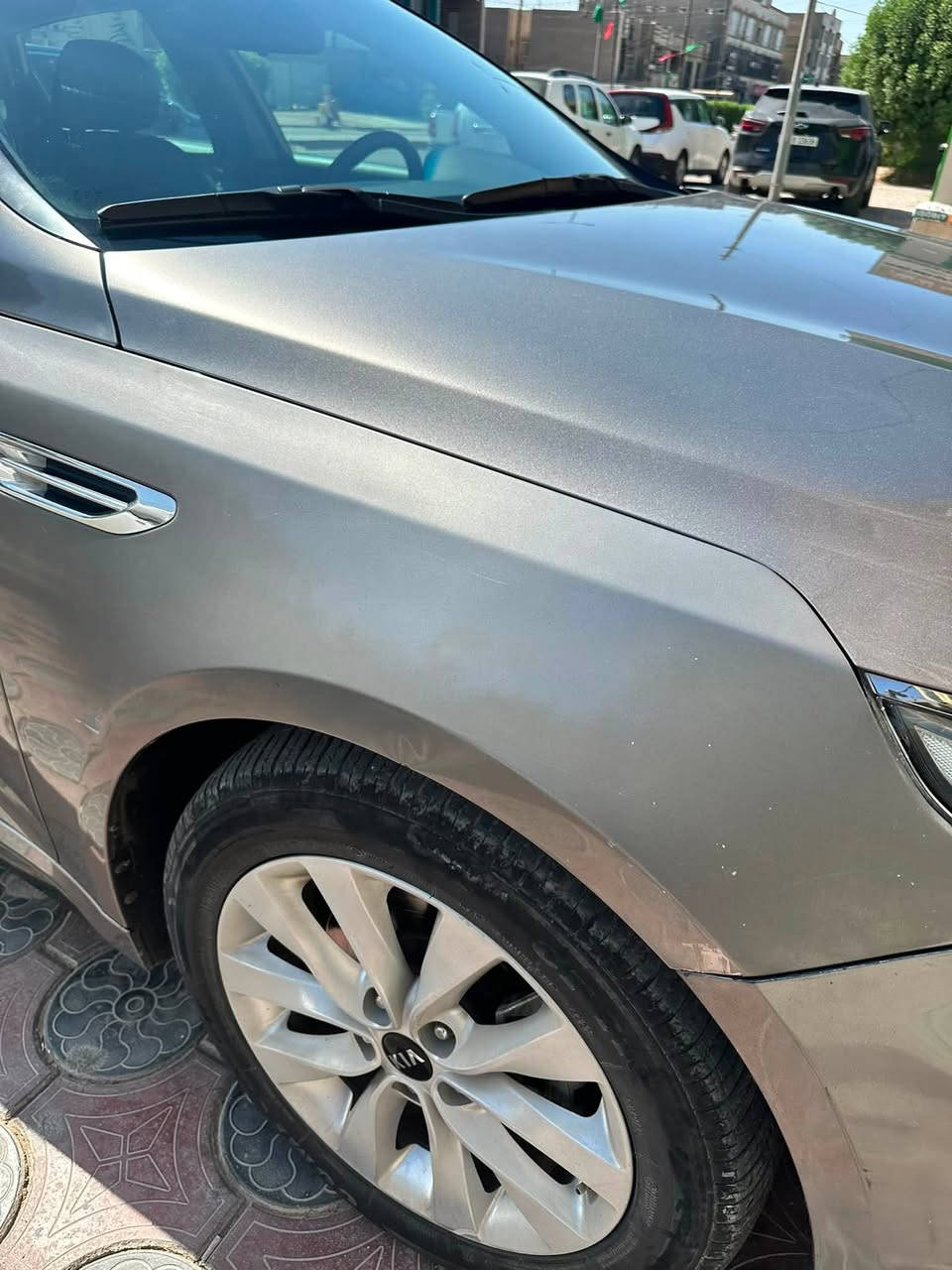 السلام وعليكم كيا اوبتما 2018 fe للبيع
محرك 2400 gdi  السياره ماشيه ٨٣ الف ميل مواصفات ال fe معروفه السونار مرفق مع الصور حادثها خلفي وصور الحادث مرفقه ويا الصور بدون ايرباك بدون دواخل البجم كبس السياره بيها حالوب شويه بس ممبين بالصور والسنويه ب اسمي تحويل ثاني يوم رقم بغداد السياره خير من الله صارلها سنتين عندي مفديوم وكفتني بشارع 
نقصها بس صدر امامي 
السعر ١١٥ وبيها مجال 
مكاني بغداد الدوره حي الصحه 
للأستفسار ***********
