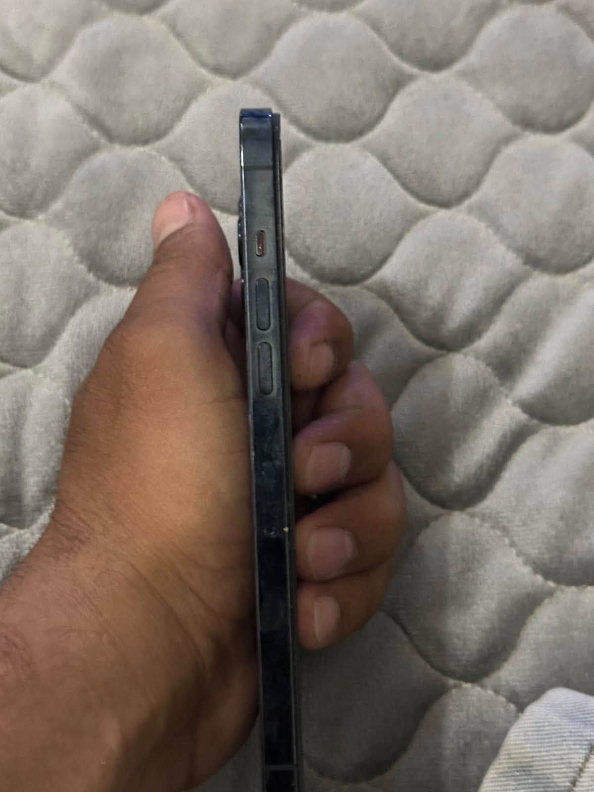 سلام عليكم آيفون ١٢برو ماكس جهاز نضيف دبل شريحه ذاكره٢٥٦ مبدل شاشه وبطاريه بس وضهر بارحه ومع مني ونفطر تكنيك اتصال شحن ميصرف جهاز نضيف رايده ٣٥٠ وبي مجال بسيط مكاني بلديات شارع المرور رقمي
***********

نص مكتوب في الصور:
- القطع والخدمة تجمع Apple سجل تاريخ القطع والخدمة، وهذا السجل يعرض معلومات عن هذا الـ iPhone وحالته وتفاصيل إصلاحه. معرفة المزيد... يتوفر تكوين البطارية تم اكتشاف بطارية جديدة. يرجى إعادة التشغيل لتكوين البطارية الجديدة لهذا الـ iPhone. معرفة المزيد... إعادة التشغيل والانتهاء من الإصلاح سجل تاريخ الخدمة الشاشة غير معروف < الكاميرا غير معروف < بصمة الوجه مشكلة <