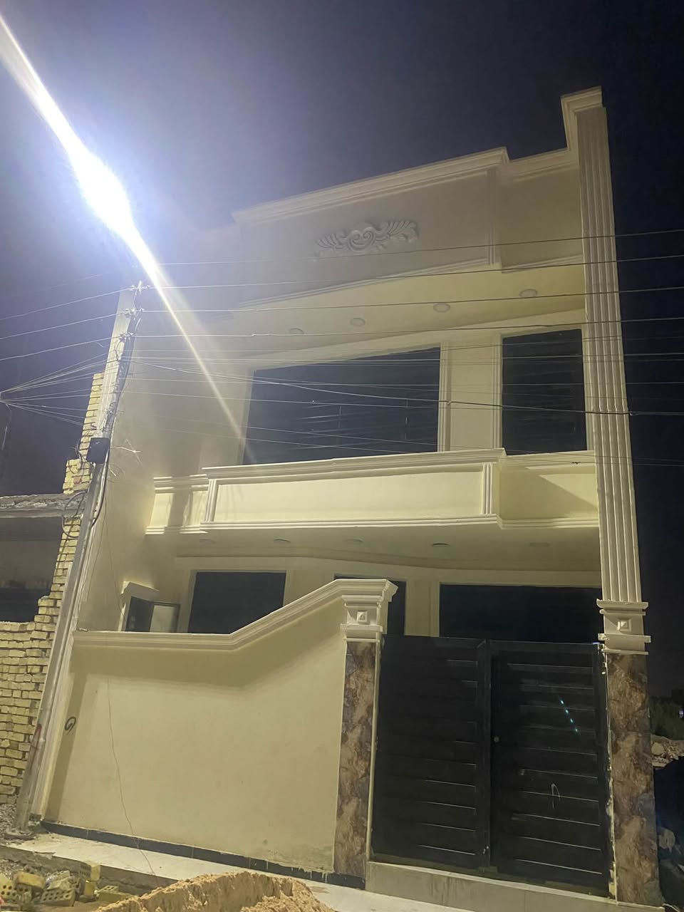 خلفه واجيات متواجد حالين لي يريد يدخل خاص شقل بس بغداد
***********
واتساب

