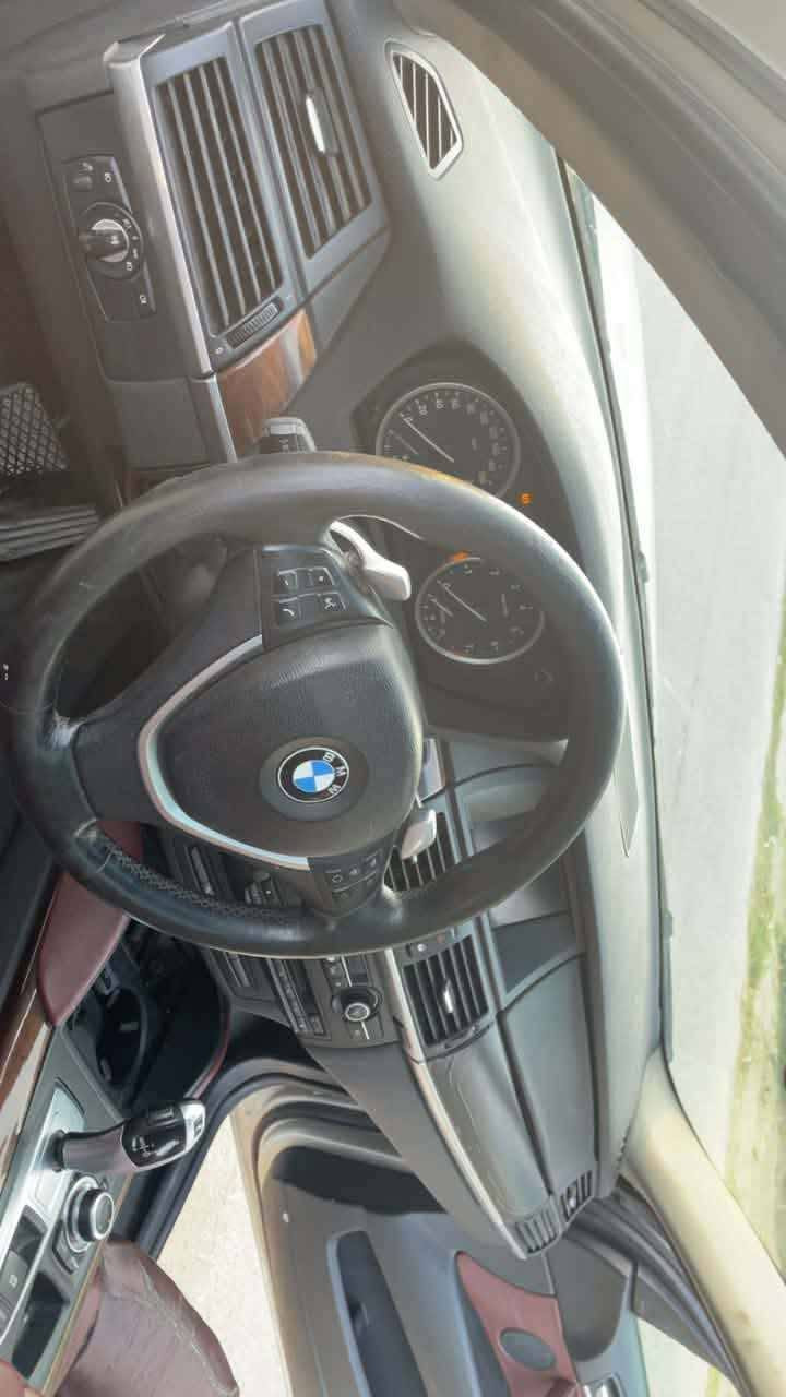 BMW   2011     x6
172000 km ڕۆیشتن
مەکینە 6 پستن مەڕغوب  n55 ✔
تەنها یەک جەمپی پشتی هەیە سۆناردانراوە 
دوو چملغ لەسەرساغە بۆیاخە بۆجوانی ➯
مواصفات سڵاید،کوشن vip,,لایت ئۆتۆ،،تەحدید سرعە،،8 حەساس،،ویل 20 m,,تەبرید مەرکەزی،،3 گێڕ،گێر شەفت لەسوکان،،چەندین  مواصفاتی تر....
گێڕو مەکینە وکارەبایی واکسل تحویل وغڕامە بەشەرتە ،،
سەنەوی تا 2030 نوێ ➡
4تایەی نوێ ➯

*********** واتساپ
شوێن شەقڵاوە
نرخ 140 $ شقلاوة, أربيل
