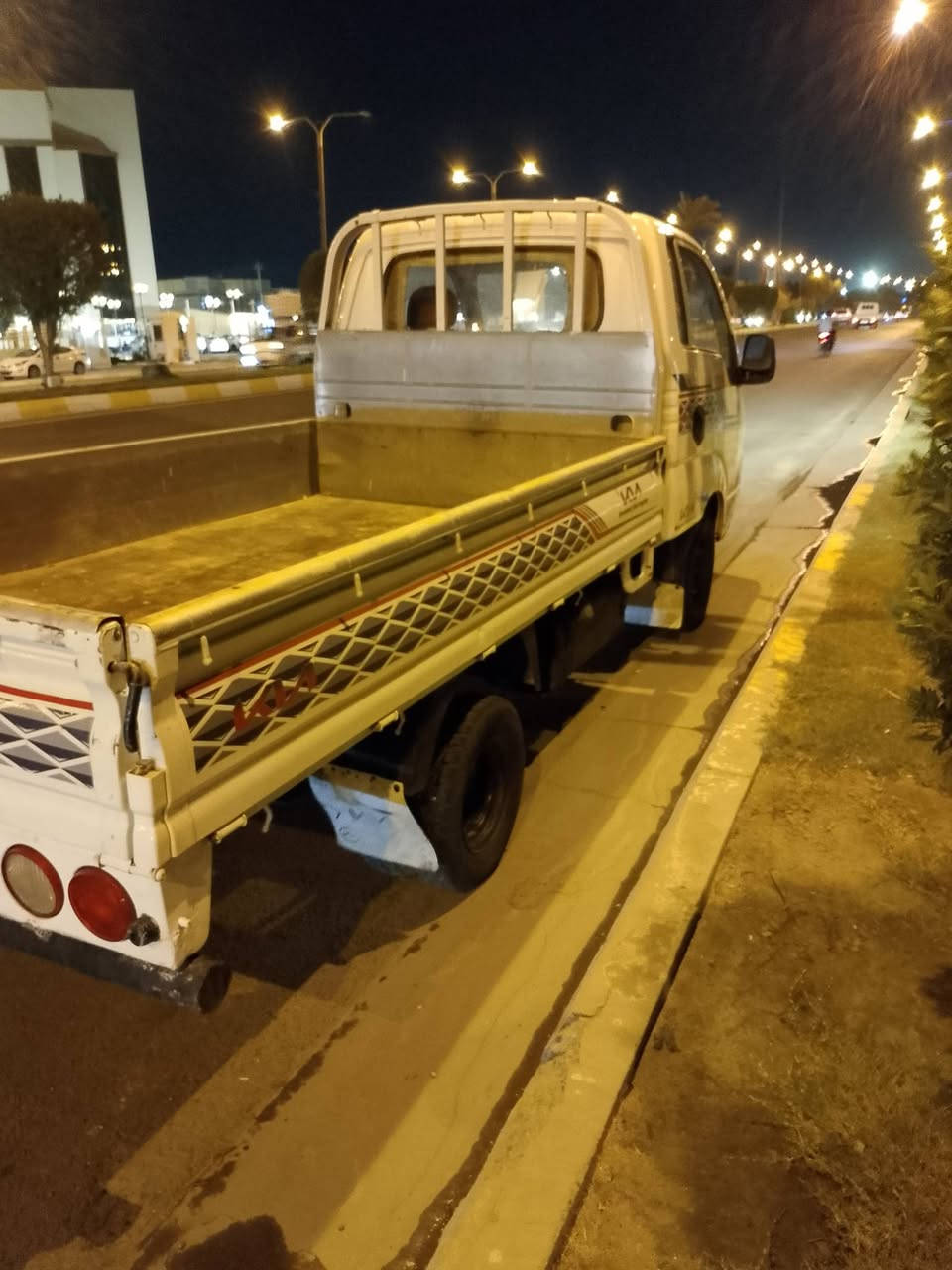 السلام عليكم كيا عموشه للبيع نثيه ٢٧٠٠  موديل ٢٠٠٩ رقم انبار   تحويل مباشر 
السعر ٧٦ ورقه  مكانه الفلوجه 
تواصل  ***********
