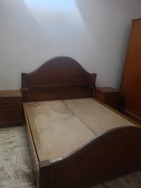 عرفه نوم صاج السعر 500الف العنوان حريه رقم تلفون 07755767982