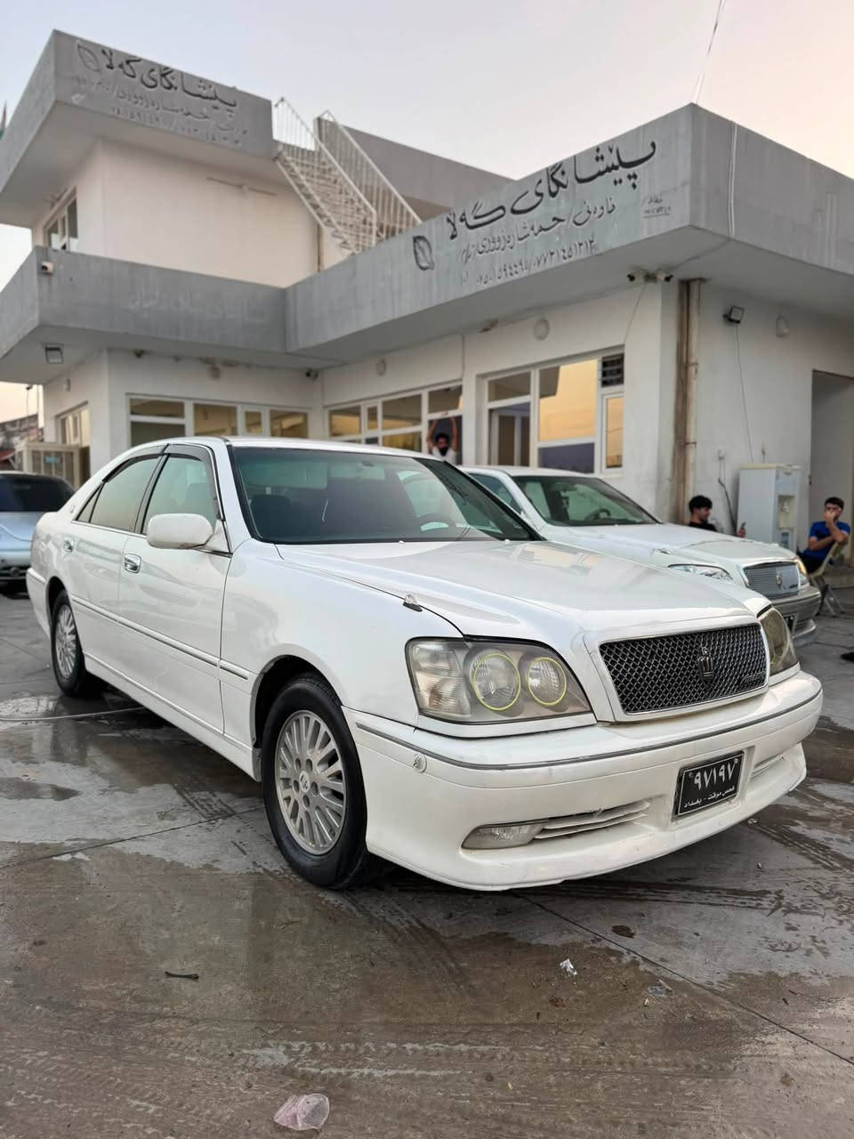 مەلیکە بۆ فرۆشتن
٢٠٠٢ موس 
مەکینە D4 بچوک ١٧١ 
پێش ئەبووعیون و دوا کریستاڵ 
داژبڵ نەجەف 
سوکان لێگزس 
گێڕ و مەکینە و تەبریت بەشەرت 
بێ بۆیاخ 
کۆدی ئاسایشی بۆ کراوە بارکۆدی وەرگرتوە 
سەیارەکە بێ مەسرەفە 
شوێن سلێمانی 
نرخ ٤٥ گەڵا 
***********
