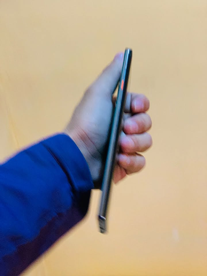 Tecno Camon 40 Pro 5G
بسعر 375 وبي مجال قليل

الذاكرة 256GB

الرام 12+12

المعالج Dimensity 7300 Ultra

ينطيك 90 فريم بالببجي 

تردد الشاشة 144Hz 

كاميرا 50MP

بصمة بالشاشة 

بطارية 5200mAh

جهاز كلش حلو ونظيف 
المكان موصل ايمن

***********رقمي اتصال موجود 
نضافه 100 ‎%‎
