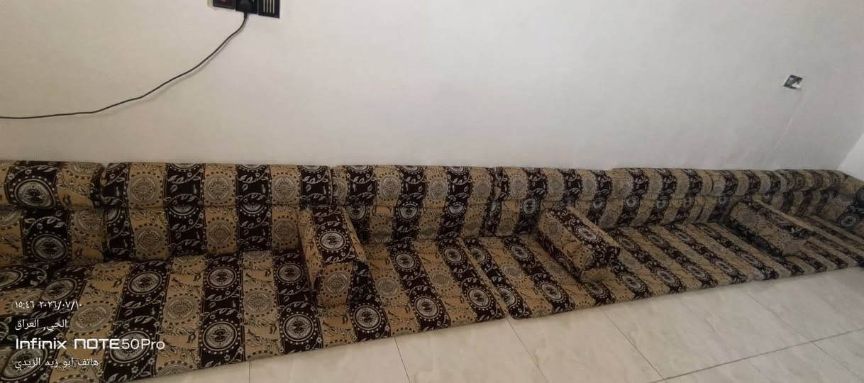 جلسة للبيع عدد الكاعية ٧ قطع مع تكيات جانبية ٧ قطع مع تكيات ضهر ١٢ قطعة مع زواية ٢ قطعة السعر خاص *********** العنوان واسط قضاء الحي
