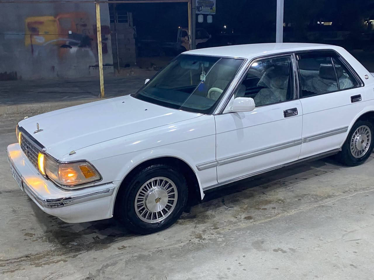 سلام عليكم ورحمه الله وبركاته اخواني الكرام سياره للبيع سيدان مديل 90 مكفول من ظربه وصبغ مكانات تكحيل محرك بلادي كير وتماتيك محور رقم بغداد نكليزي تبريد ثلاث قطع تخم تأير يسرا بلادي تحويل ثاني يوم مشروع وطني مكان واسط الكوت الحرار سعر 75 مراوس عادي حسب القناعه وبيها مجال حق جيه رقم موجود واتساب ***********
