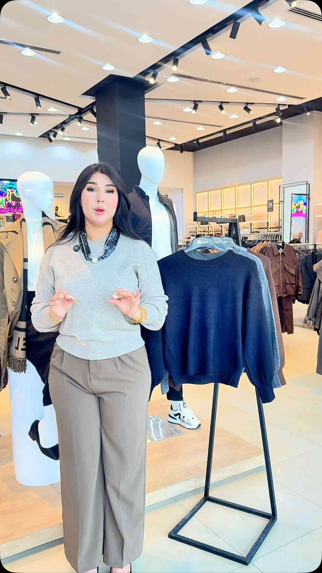 NEW COLLECTION 🍂
الموسم الجديد يبدأ من هنا 🤎
اكتشفوا مجموعة خريف وشتاء 2026/27 الآن في الكوخ للأزياء. 

***********

 
#الكوخ
#الكوخ_فرع_السيدية

