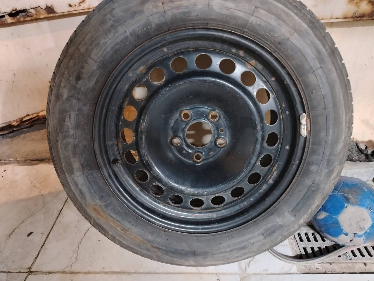 السلام عليكم غراض كابتيفا ٢٠٢٢
غطاء جنطه جديد
سبير جديد وفلينه العده كامله من جك وتايلبر وغيرها
مدكر امامي ابيض اصلي مع الداير يحتاج تعديل وسمكري
باب امامي ابيض اصلي جهة العبري مع النرمادات مع وجود الظفيره الداخليه كامله يحتاج ايضا الى تعديل وسمكري
عنواني محافظة البصرة
هاتف ***********
