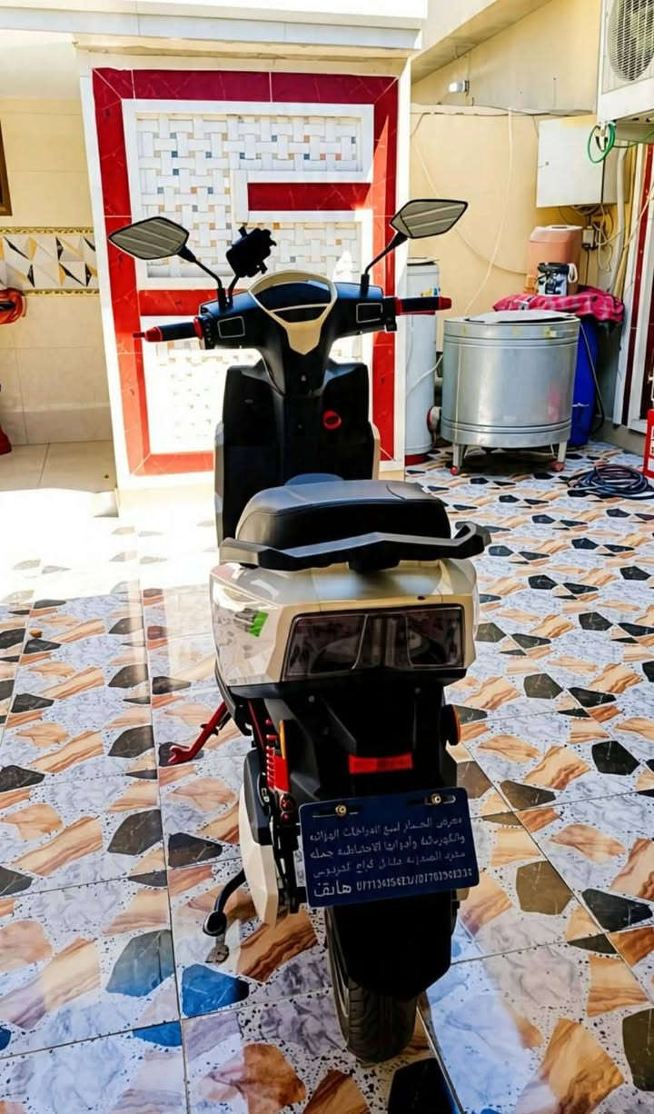 سلام عليكم ورحمة الله وبركاتة
دراجه للبيع نضيفه مكفوله كفاله عامه بطاريات بلاديات 6 
سعر 750 بيه مجال حك جيه 
مكاني ديالى
