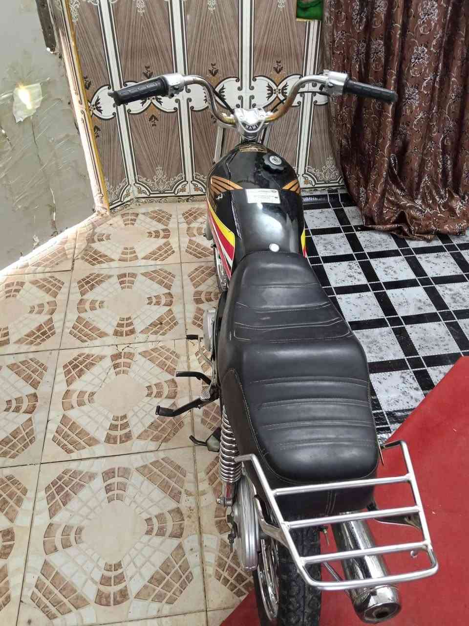 سلام عليكم دراجه البيع تعمير 25مكينه ما مفتوحه شرط شاصي نامه كلك كلك هذه رقم صاحب دراجه ***********
