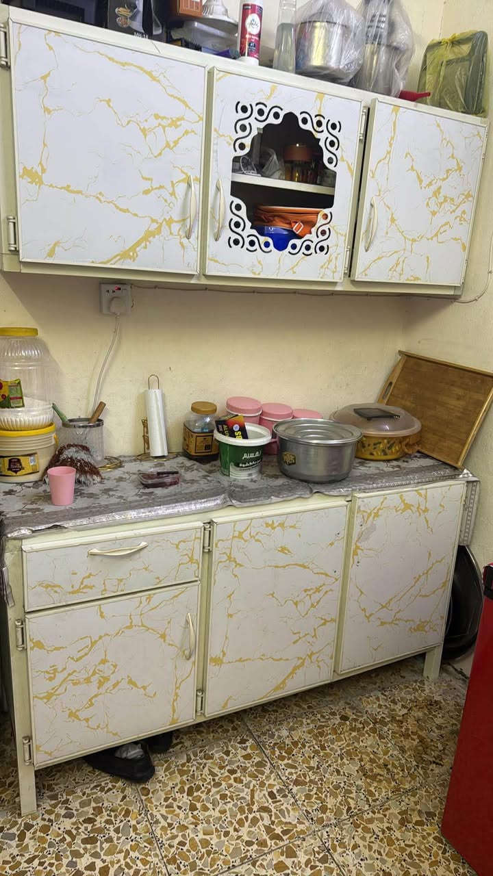 غراض للبيع شلع مستعجل عليهن كلش
المجمده ب150 وبيها مجال
التخم ب250 وبي مجال
الكاونتر ب150 وبي مجال
المكان الزعفرانيه حي الزهور رقم ***********
