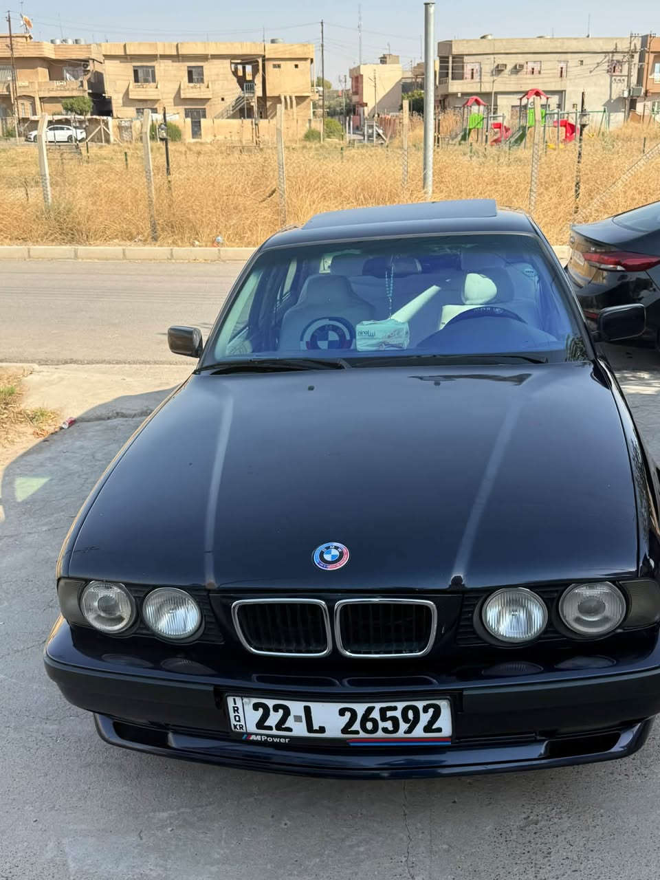 سلام عليكم اعادة النشر بسبب الوعود كاذبة
للبيع بي ام دبليو موديل 1995 اصل حجم 525i مسكر فانوس
رقم اربيل الدولي سنويه ورقم جديد تحويل شوكت متريد 

كير اوتماتيك بلادي محرك وكير جدد مكفولات من اي شي 

صدرين خلفي والصدر المامي جديد تراي كلش حلو وناعمه 

تبريد شغال حماوه ثابته نص منضومت مي كلها جديده مبدل

تخم تاير جديد  دسكات هاندبريك كلشي بيها شغال 

دبل ارباك دركه  

سياره سلايد روف طكتين بجم عريض دوس  كله ام بلادي 

داخل جلد رصاصي  

سياره صبغ جماليه مكفوله من اي ضربه او خياس شرط الفحص

السعر55 ورقه  العنوان بغداد 
***********
***********
