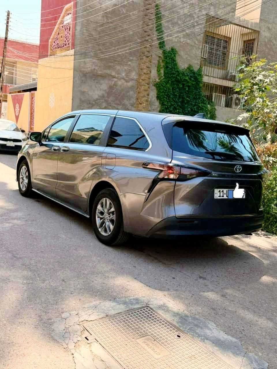 تويوتا سينا • ٢٠٢٣ • فول XLE