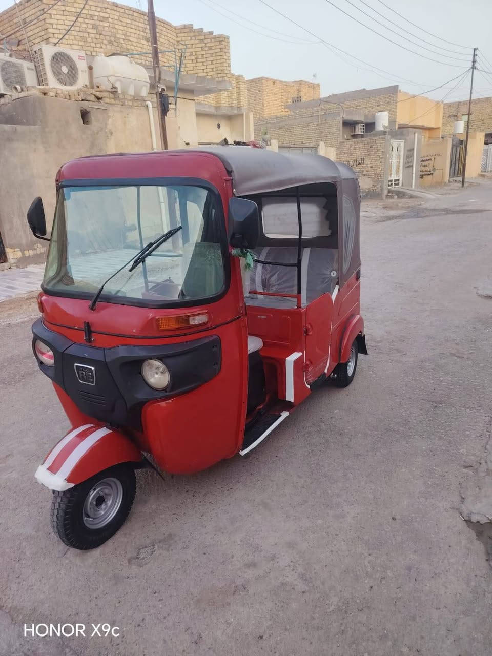تكتيك موديل ٢٢،ورقه وكيله، شاكر، محرك بدايه تبخير وبيه، بارد، بكلايت، وره، وبيه، بارد،الغد، بس، تكتك مال، جناي خير من، الله، حداديه من، طول، الطول،بدله ***********، والحسين مكلف، بنشر

نص مكتوب في الصور:
- HONOR X9c