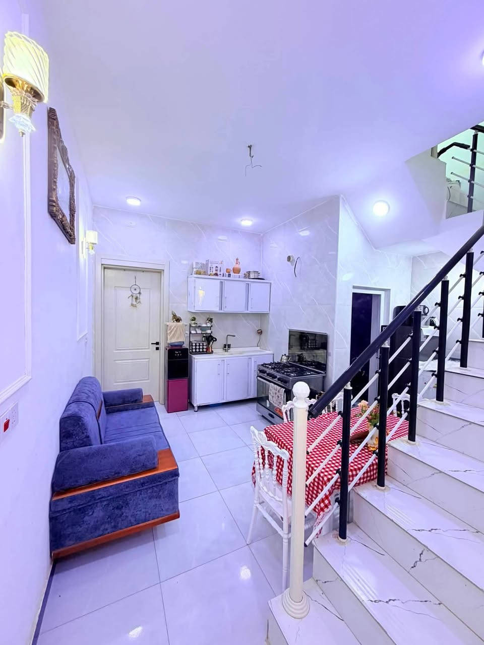 المساحه 75 متر  مؤثث 
💰 السعر: 33 مليون (قابل للتفاوض)
🏗️ البناء: طابوق  جمهوري
🏠 الأساس والسقف: صب كونكريت مركزي 

مواصفات البيت:
✅ غرفة نوم 1 🛏️
✅ أستقبال 
✅ صالة 🛋️
✅ مطبخ 🍽️
✅ صحيات 🚿

الخدمات المتوفرة:
🔹 ماء 💧
🔹 كهرباء ⚡
🔹 شوارع مبلطة 14 متر  🚗
🔹 مدارس قريبة 🏫
🔹أنترنيت ضوئي 
🔹 خط مولده 
📍 الموقع: النجف – حي ميسان، شارع الزوار 
قرب شارع 60 
📜 طابو زراعي (إقرار محكمة)

📞 للتواصل: ***********
