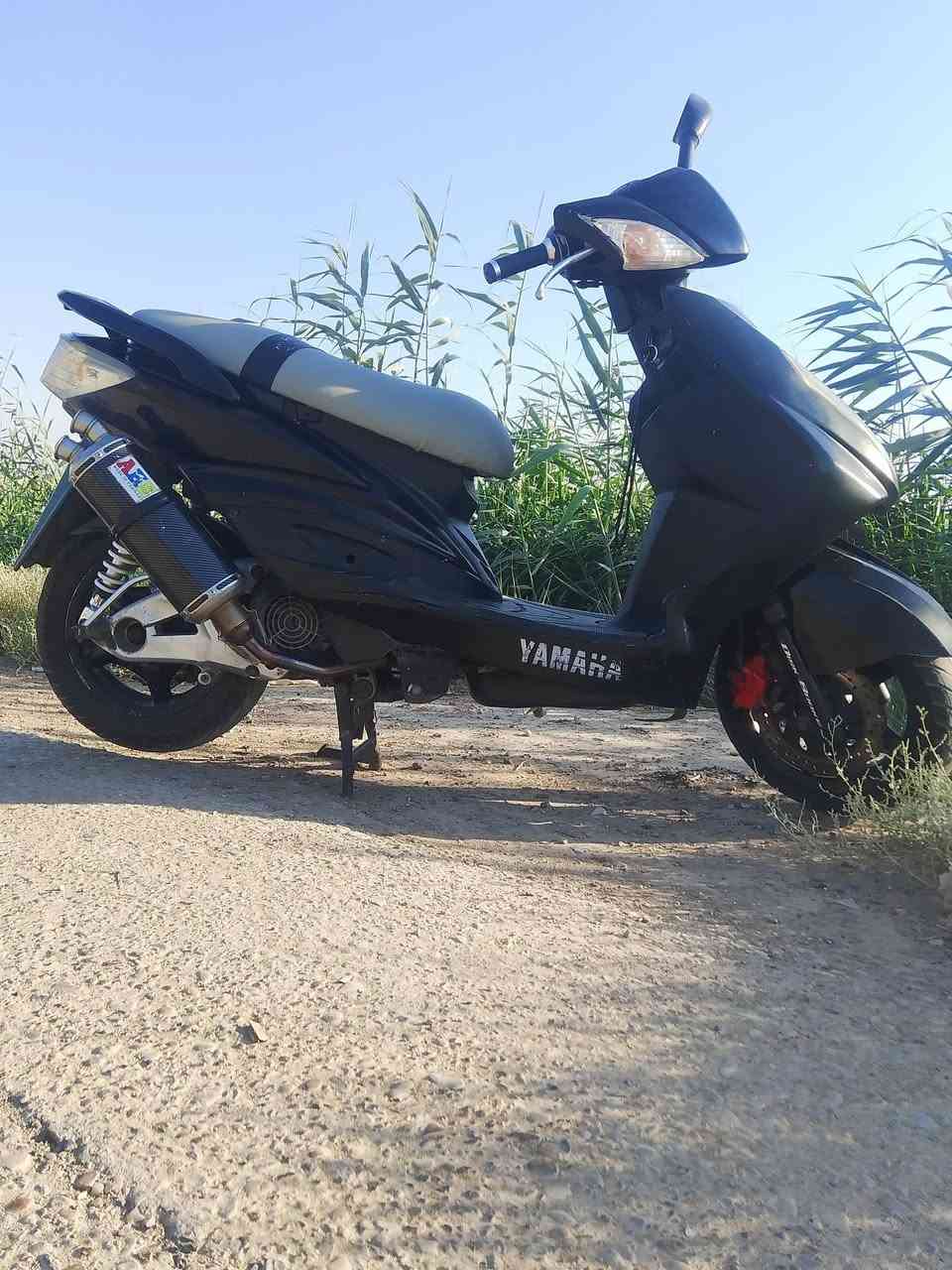 دراجه للبيع
🔴دراجه ما ناقصها شي خير من لله
 مكينه بلادي دوشمه جديده صالنصه رياضي
🔴كهربائيات شغاله اشاير و لايت و عداد

⬅️عنواني بغداد ➡️.  

🔴سعر ⬅️450.      

الرقم ⬅️***********
