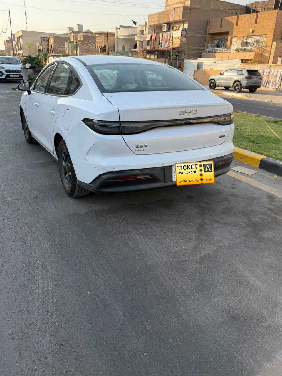 سيل 5بيه حادث بلبجم ماشيه ٧٠٠٠ صفحه اليمنه الضرر ايرباكات طاكه وجاملغ اليسره يصير باردشغاله وتمشي بس راديتر مزروف  مكانه البلديات تقاطع الامن ***********
