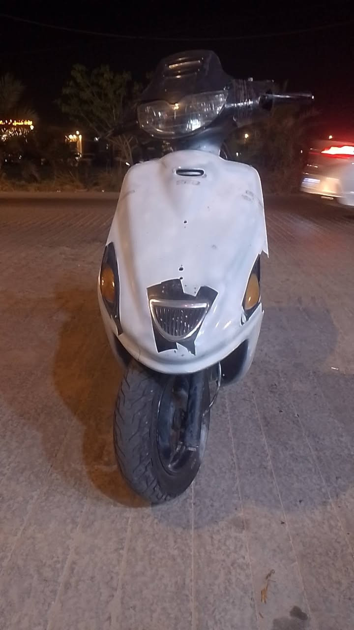 سلام عليكم.. دراجه فراشه فحل للبيع سرعه 140 دراجه مامفتوحه ابدا اضمنلك محركها اما شكلها الخارجي شويه تعبان الي يحب يدخلي خاص ***********
