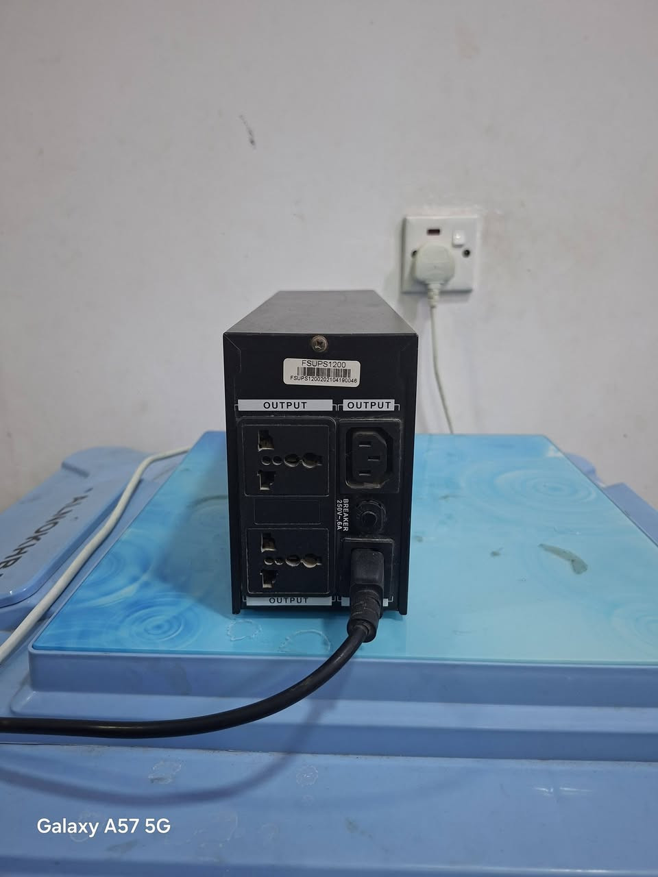 السلام عليكم عندي UPS بطاريات ليثيوم طافي ما اعرف شبي قيم واخذ بغداد الشعب ***********
