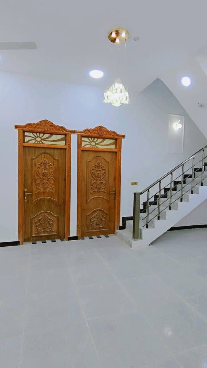 سلام عليكم للاستفسار ***********
بيت للبيع المساحة 150متربناء جديدالبيت فارغ يحتوي على غرفتين منام وستقبال وصاله ومطبخ وصحيات داخليه وخارجيه 
نوع العقار طابوزراعي عراقي مكاتبه وكاله ونسخه من الطابو عرض الشارع12متر
العنوان ابي الخصيب كوت ثوني 
السعر90مليون وبي مجال 
للاستفسار ***********
