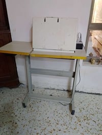 عندى مكينةخياطةكومبال للبيع المكان بغداد/ابوغريب هاتف 07733557930@@@