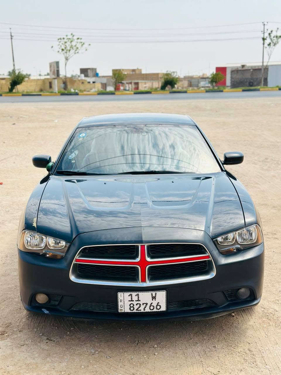 شارجر 2013 
وارد كندي مكينه 3600
ضربته بابين جهت السايق 
سعره 150 اوبيه مجال 
مكانه الناصريه الشطره  
***********
