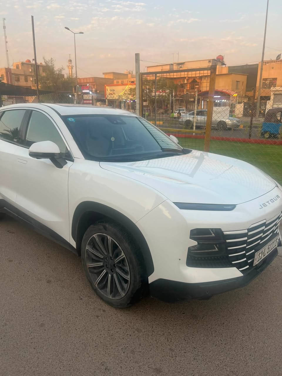 سلام عليكم
جيتور داشنگ لكجري 24

فول مواصفات

فتحة +رادار +وقوف ذاتي +حساسات 360 + كامرات 360+انارة داخلية محيطية + كشنات تدفئة تبريد كهربائية +كشنات جلد +يدات بوب شفط 

ماشية 58 الف 

تحت الضمان 

بيهة بارد فقط بالجاملغ الخلفي عكس السائق وراجع BDR

مكان السيارة بغداد 

السعر 24 مليون وبيه مجال

***********
