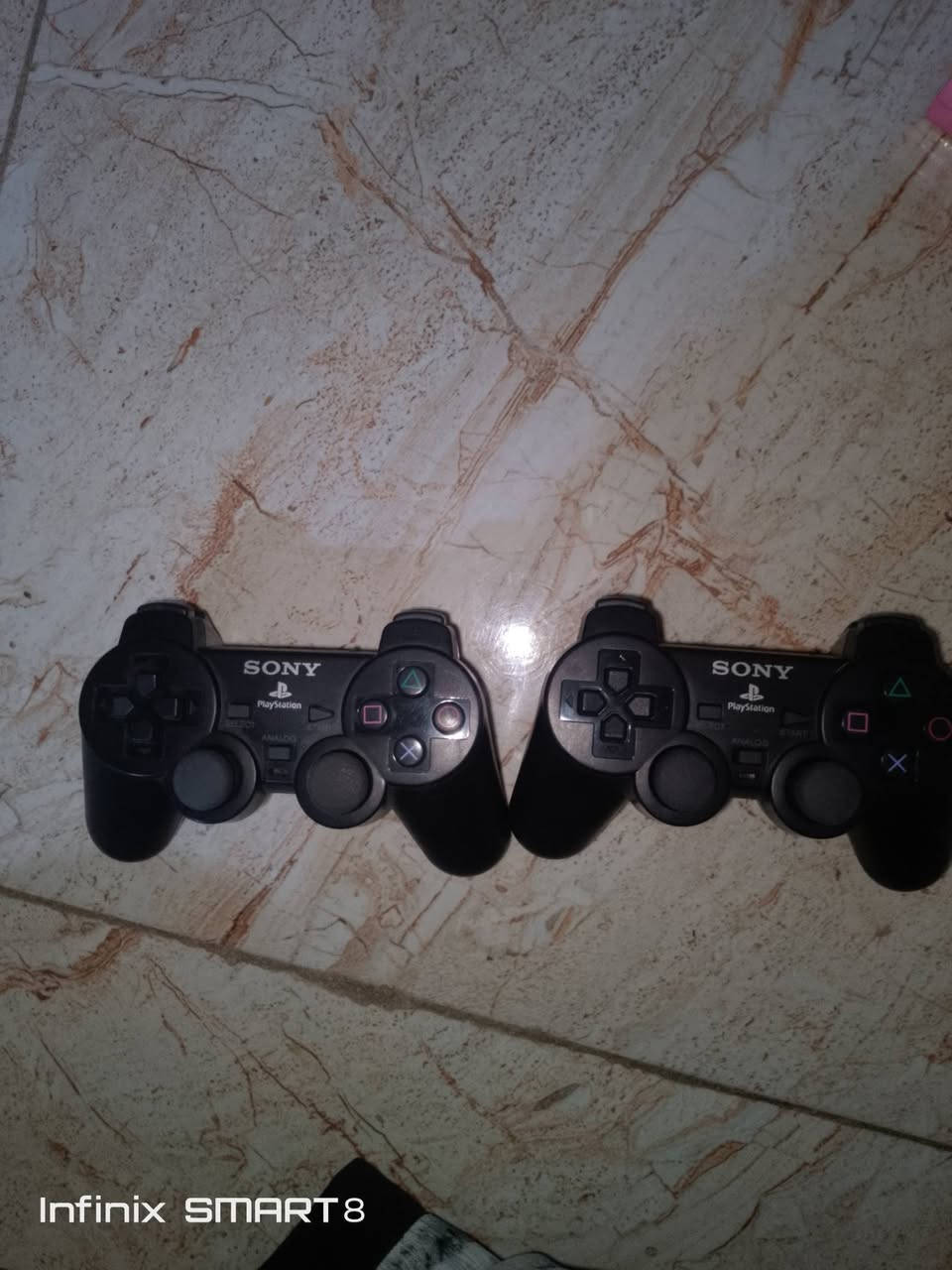سلام عليكم 
🎮ابلي ستيشن2 البيع جديد مستخدم قليل 

يدات 2 بانتري مو شحن شاحنت البلي موجوده 

رام بي العاب أكثر من 20 

السعر 200وبي مجال

العلوان بصره ابو الخصيب البهادريه 

الاستفسار على هاذ الرقم 
***********

نص مكتوب في الصور:
- Infinix SMART 8