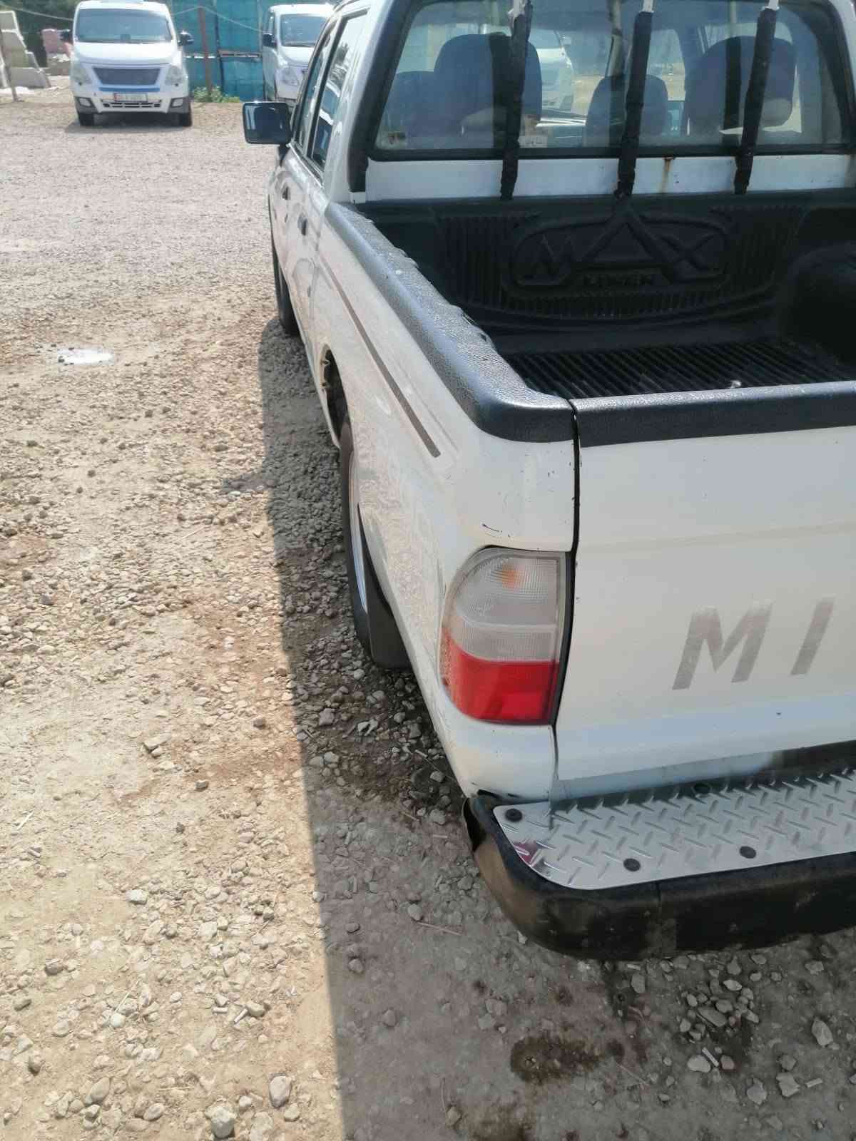 بيك اب • ميتسوبيشي • ٢٠٠٤