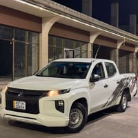 للبيع للبيع ميتسوبيشي l200 موديل ٢٠٢٠ السيارة يد وحدة من الشركة  كلش ك...