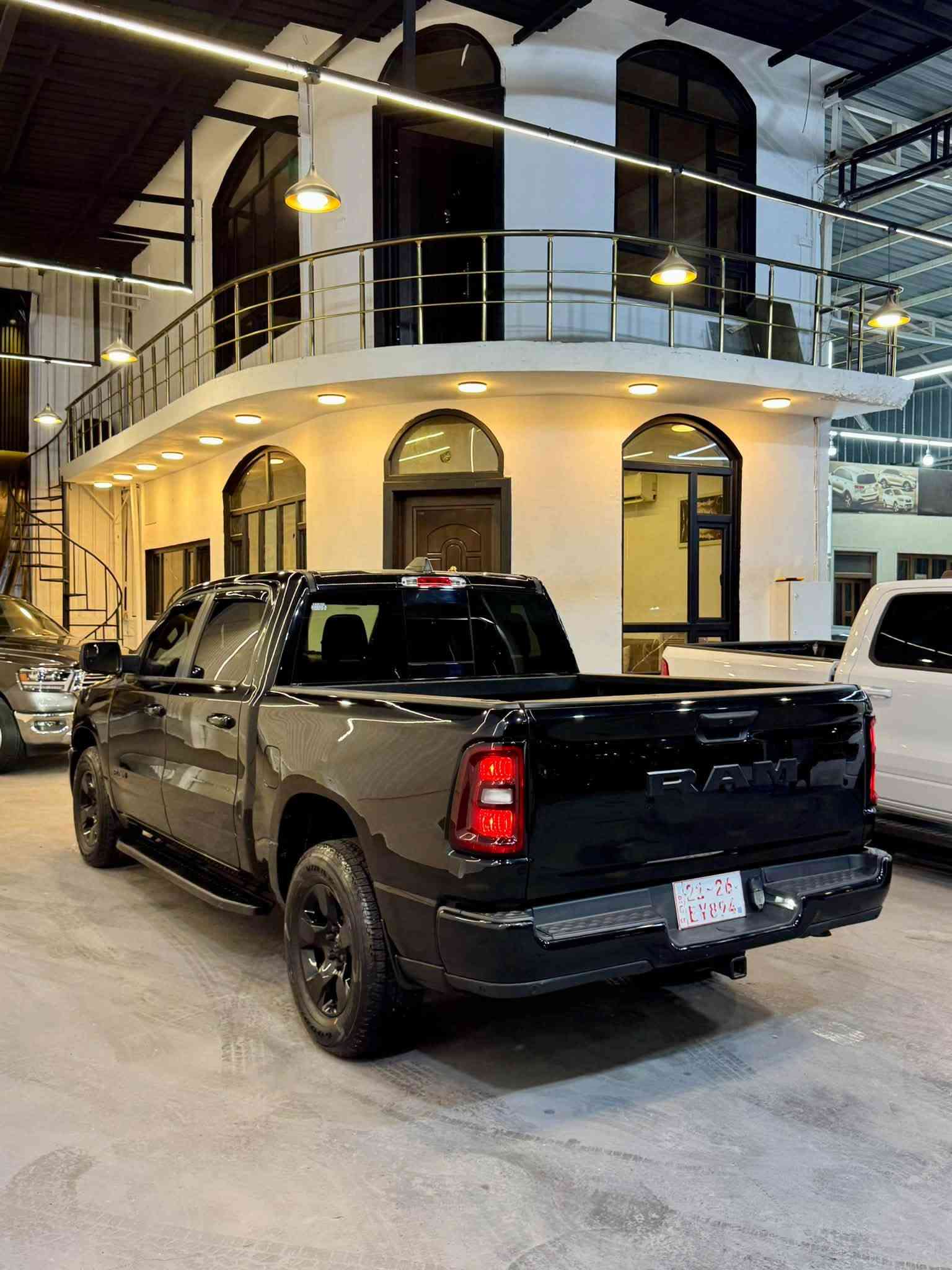 RAM 2025
رام موديل 2025
بودي قصير باب كبير
محرك 3.6  V6 ايتورك 
ماشيه 20 الف
شاشه كامرا 
بصمة تشغيل عند بعد
رادار امامي و خلفي
نقطة اعمياء
بدون صبغ 
جامرلغ و باب تبديل بلادي 
بدون دواخل بدون ارباك
يترقم شمالي شرط الترقيم 
السعر//  295
عنوان كركوك شارع المعارض 
***********
