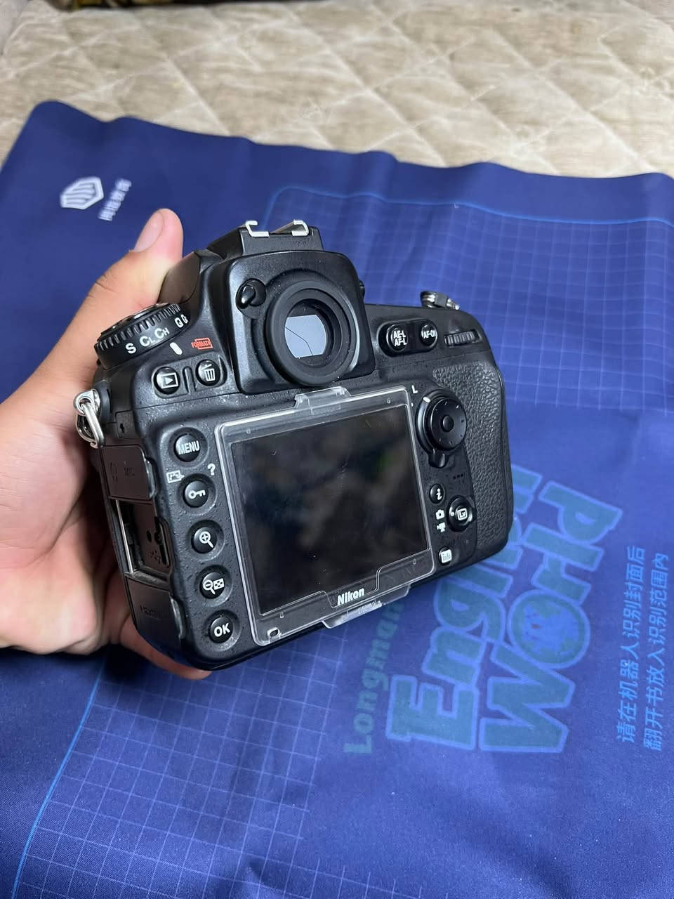 نيكون D810 • شتر ١٤٤١٨ • مع ملحقات