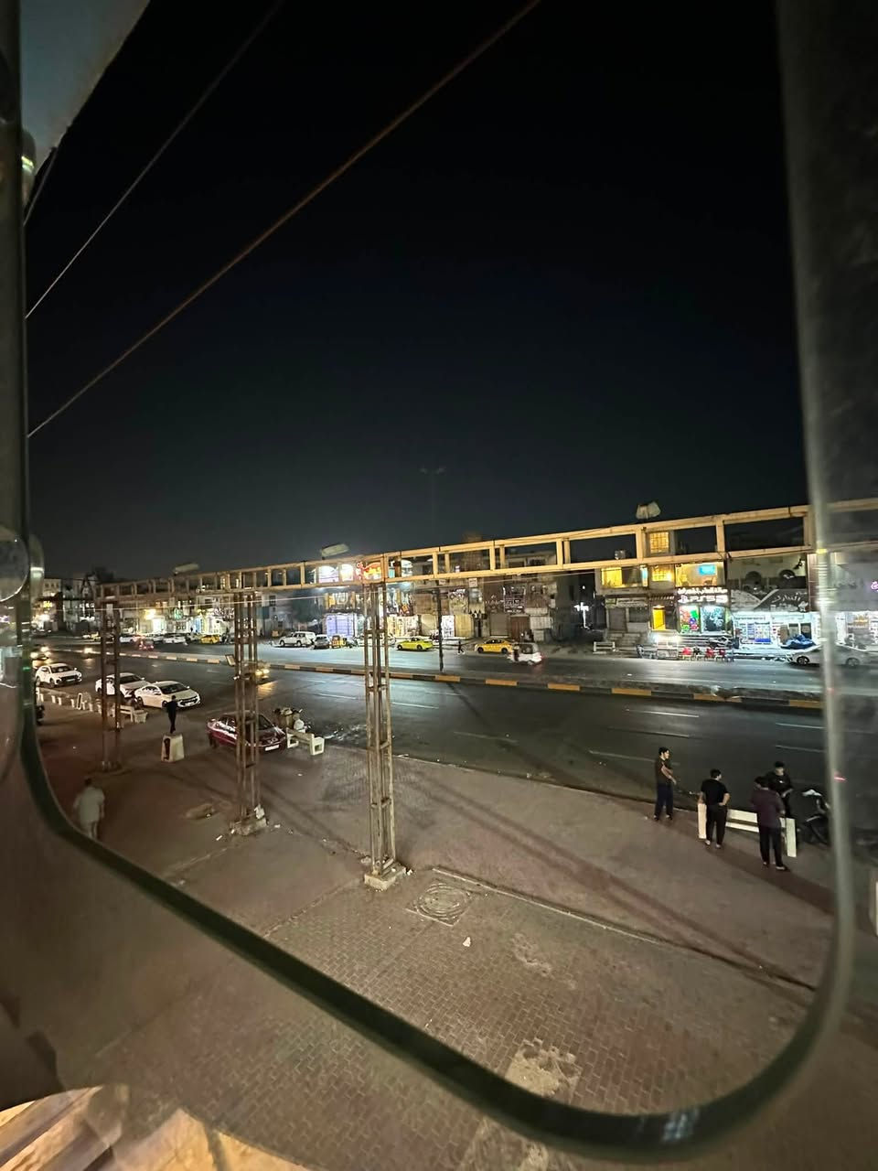 قاعة للايجار طابق اول مع صحيات بغداد مدينة الصدر شارع الداخل مقابل مطعم ليمونه ***********
