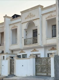 التصنيع • ١٢٠م • ٤ غرف