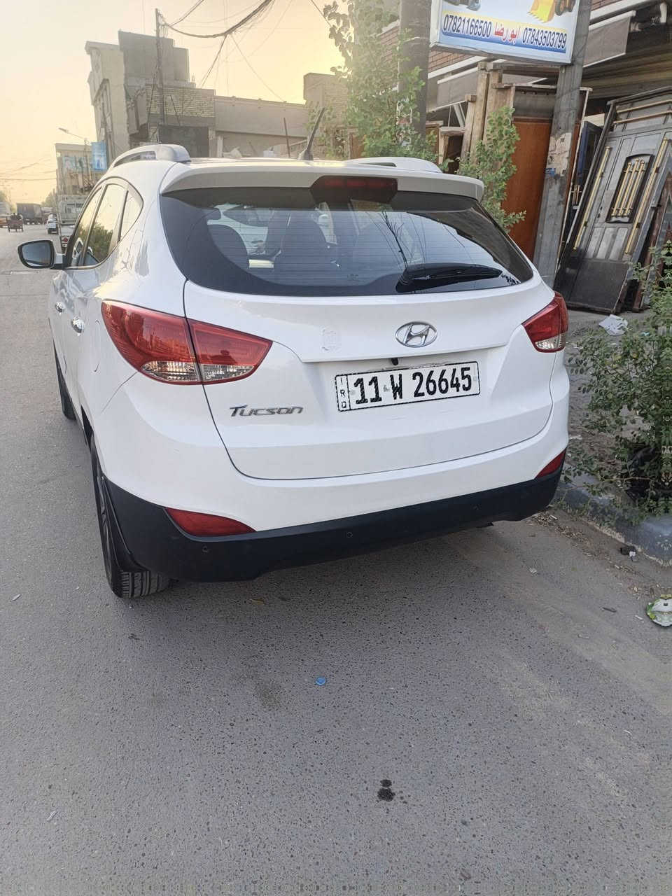 سلام عليكم يا الله توسان مكفوله من كلشي حته التيارات مكفوله مديل 2015 السياره ربع ما تصرف عليها تحويل ثاني يوم نفس اليوم اذا يعجبك وين ما تحب ناخذها نفحصها يم اي ابو سونار مكينه 2400 مكينه وكير وشواصي كلها مكفوله  بس يم القبق مال بانزين شبر صبغ مكاني بغداد الحريه الثالثه رقم *********** سعر 140 وبيها مجال بصيط
