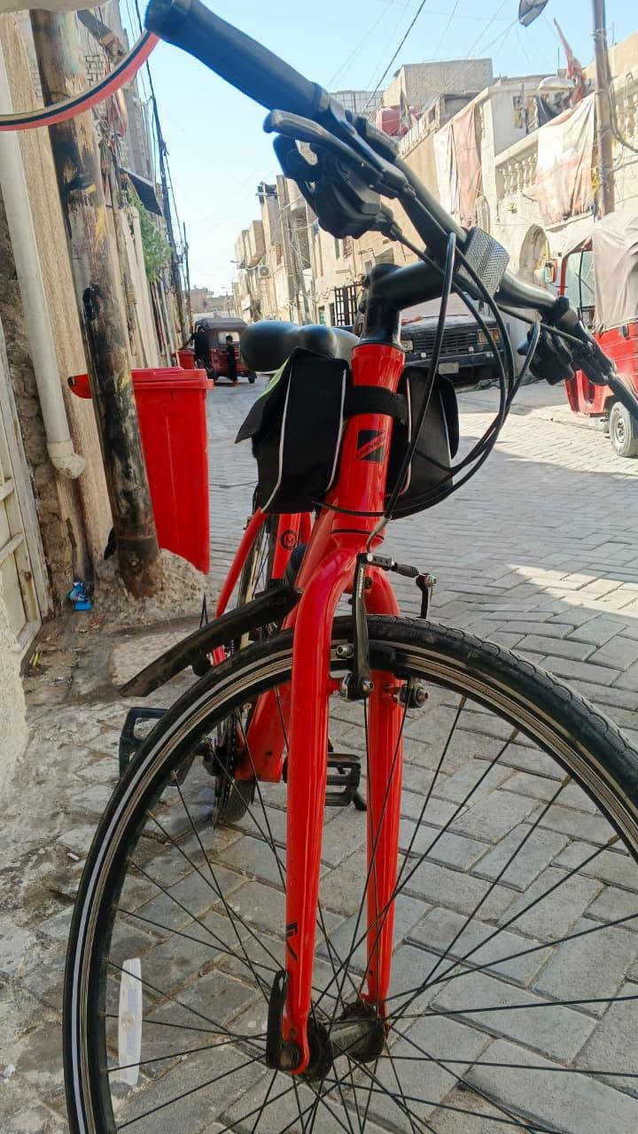 امريكي مختوم UNIVEGA 🇺🇸🇺🇸
اسم الموديل MAXIMA FITNESS1.0
الحالة :  مستخدم 
الحجم 28 
الفئه : دراجة الطريق (الهجين) c700
المعدن ؛ المنيوم 
نوع الاطارات KENDA
عدد السرعات 2 امامي / 8 خلفي 
نوع السستم microSHIFT 🦾🦾🦾
نوع البريكات PROMAX
وياله 622 طبقتين المنيوم 

السعر ١٧٥ 
بغداد مدينه الصدر الحبيبيه 
وتساب ***********
