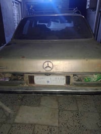 مرسيدس موديل 1982قديمه للتواصل على رقم الهاتف07901506507 بغداد, العراق