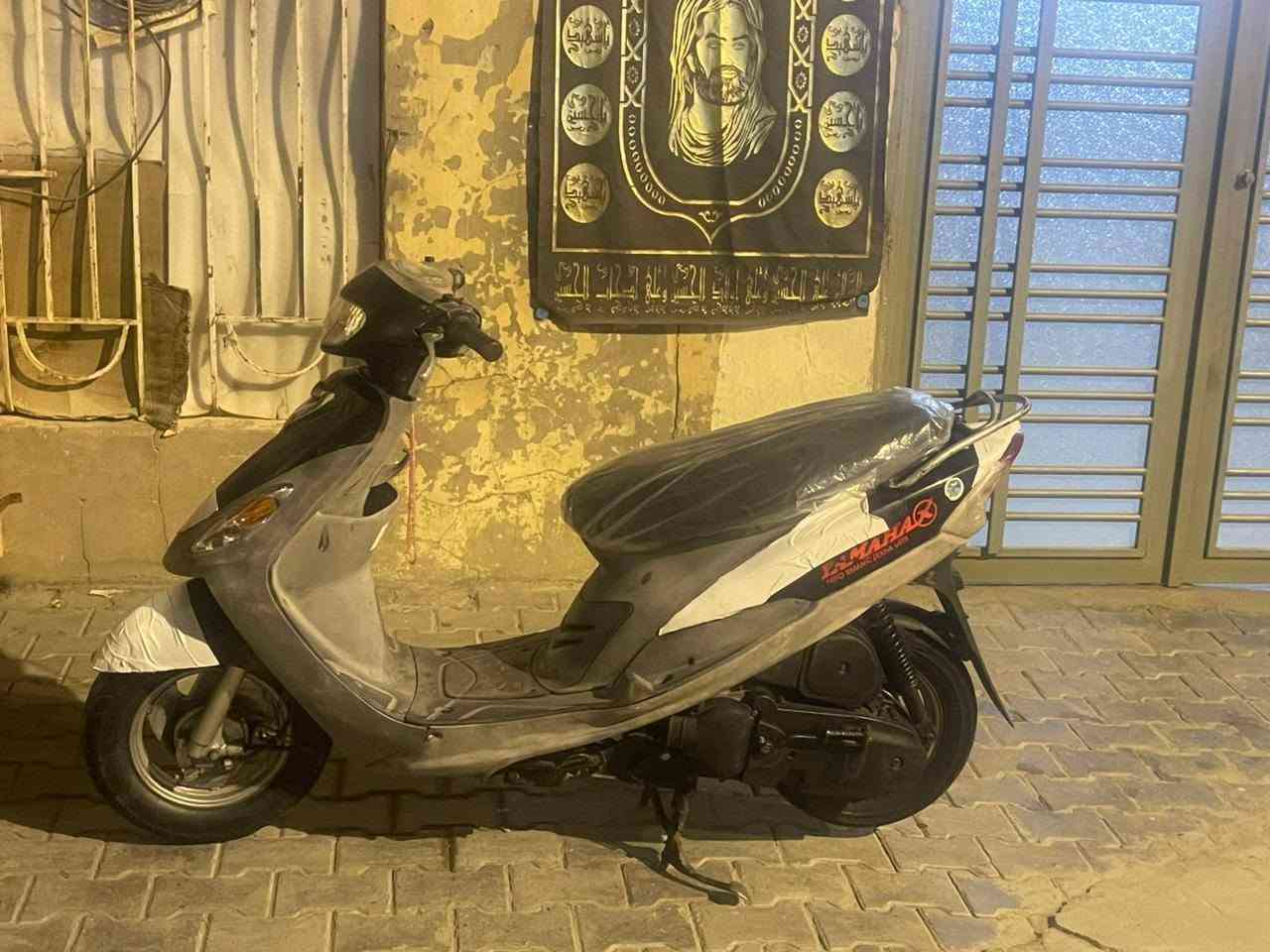 السلام عليكم دراجه قجمه لبيع نضيفه  ولفات دراجه كلها شغال دراجه ختم  واحد دراجه ناعمه صوتها حلو شلعتها حلوه العنوان ٥ميل وشراي يراسلني السعر 600 وبيه مجال الرقم ***********
